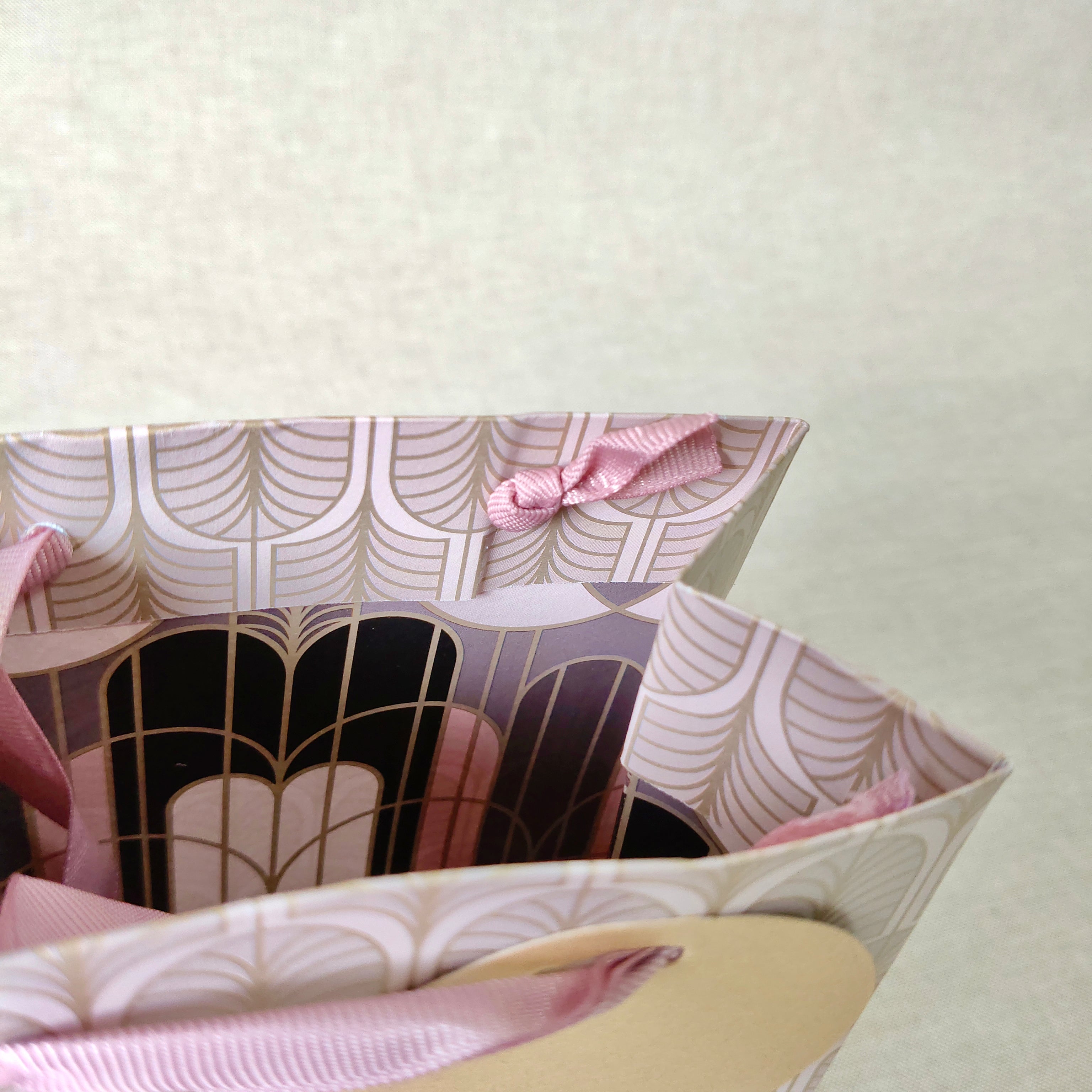 Gilded Era Rose Small Bags with Tissues