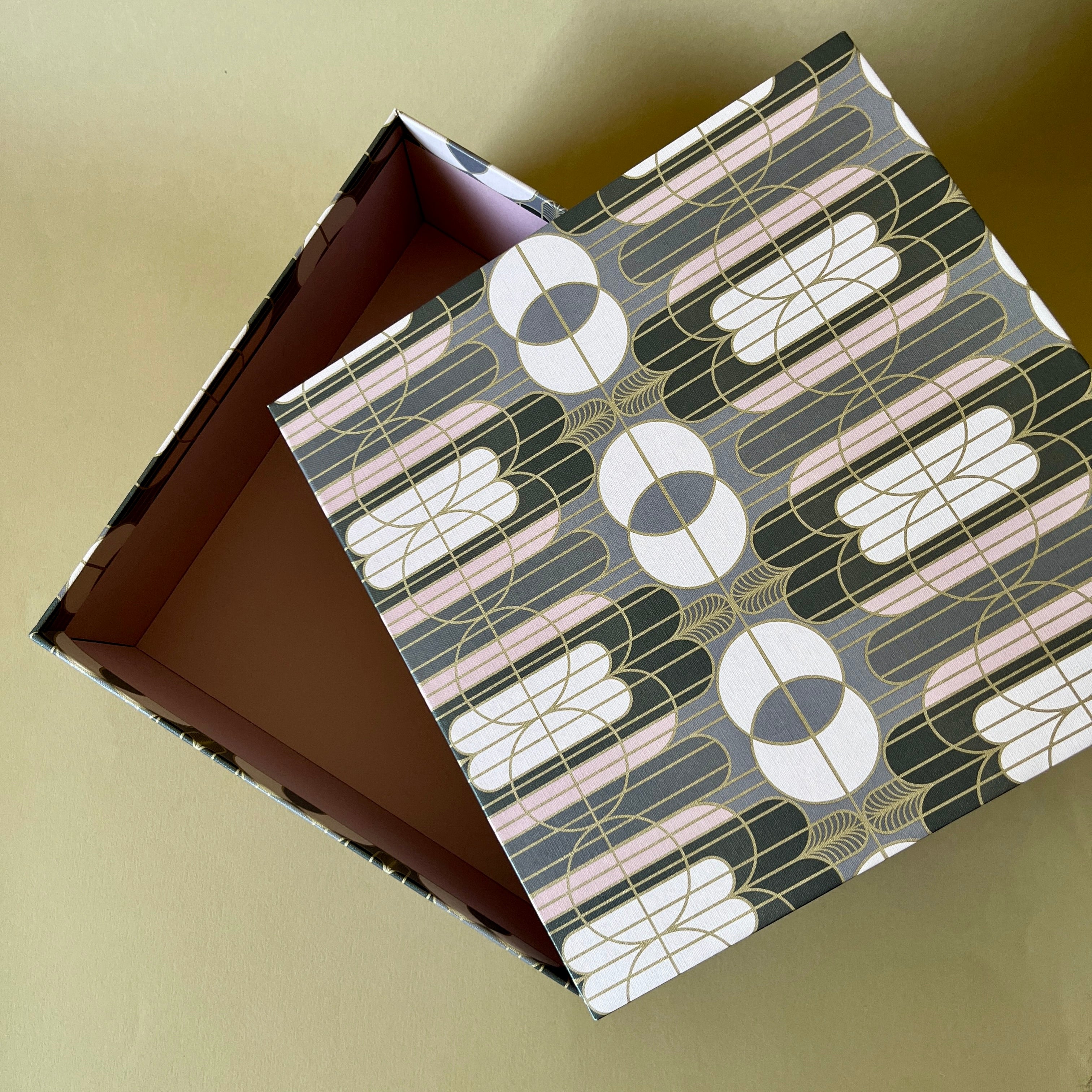 Gilded Rose Medium Square Gift Box