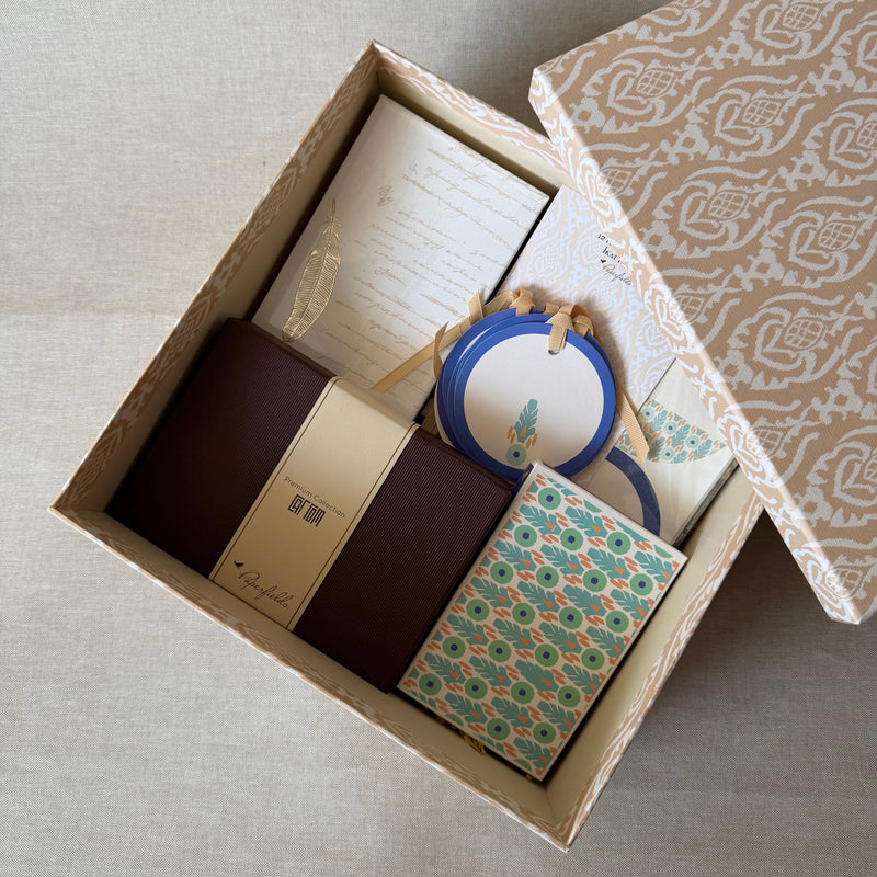 Ikat Damask Classic Gift Hamper