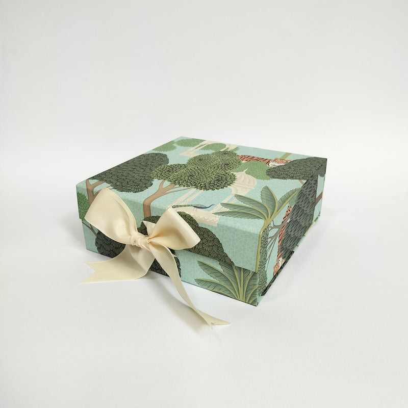 Bagh Collapsible Box with Ribbon