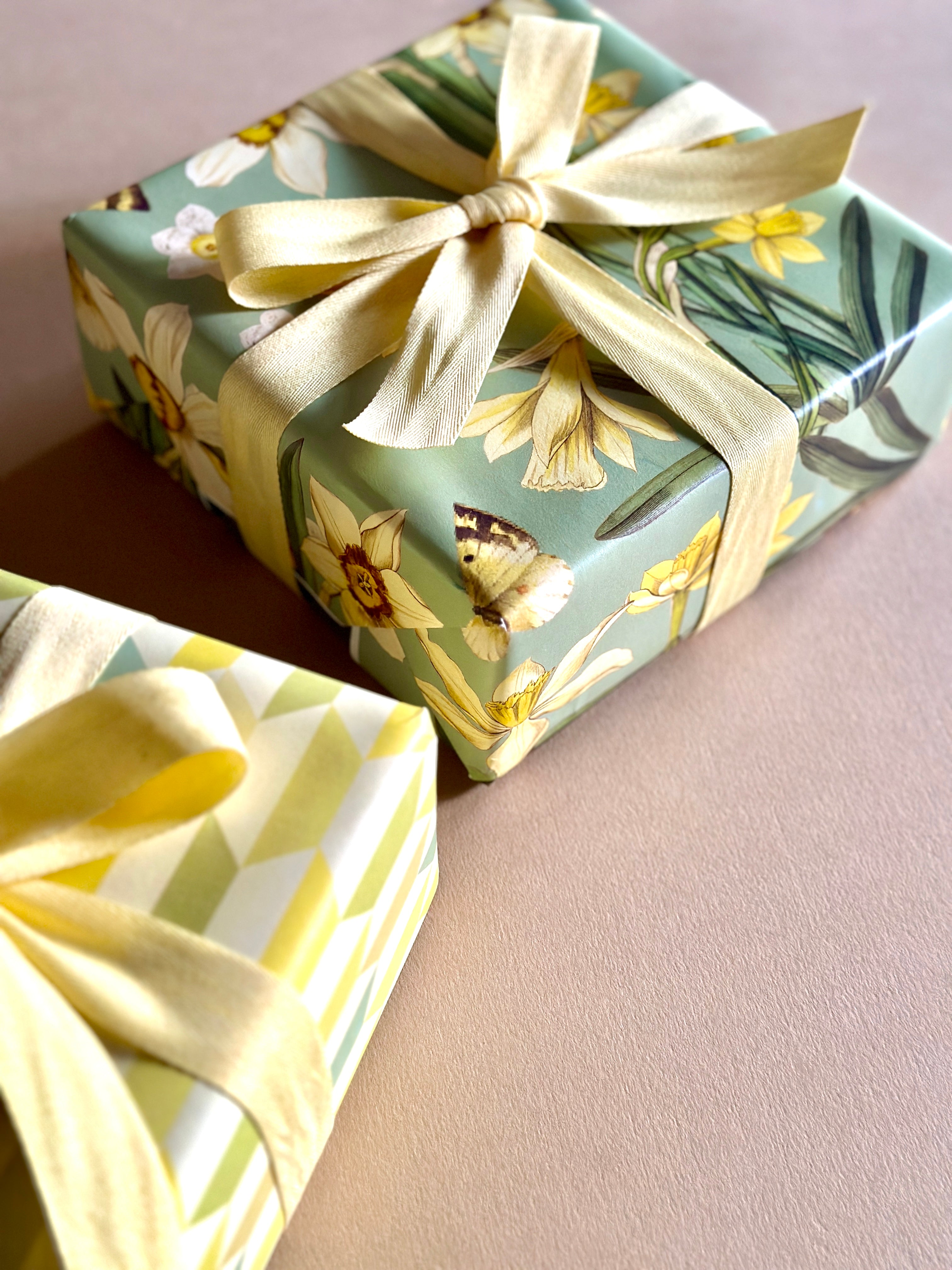 Daffodils Gift Wrap