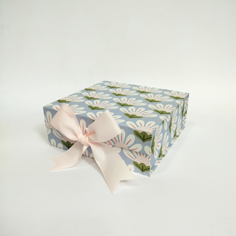 Hearts Large Collapsible Box WITH RIBBON