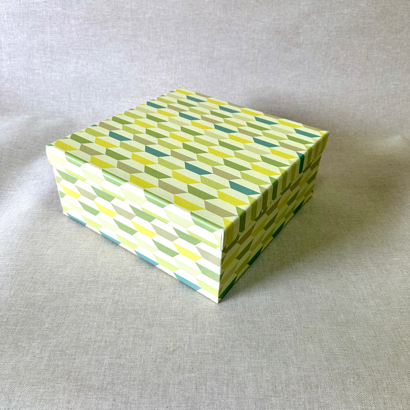 Daffodils Geometric Medium Square Gift Box