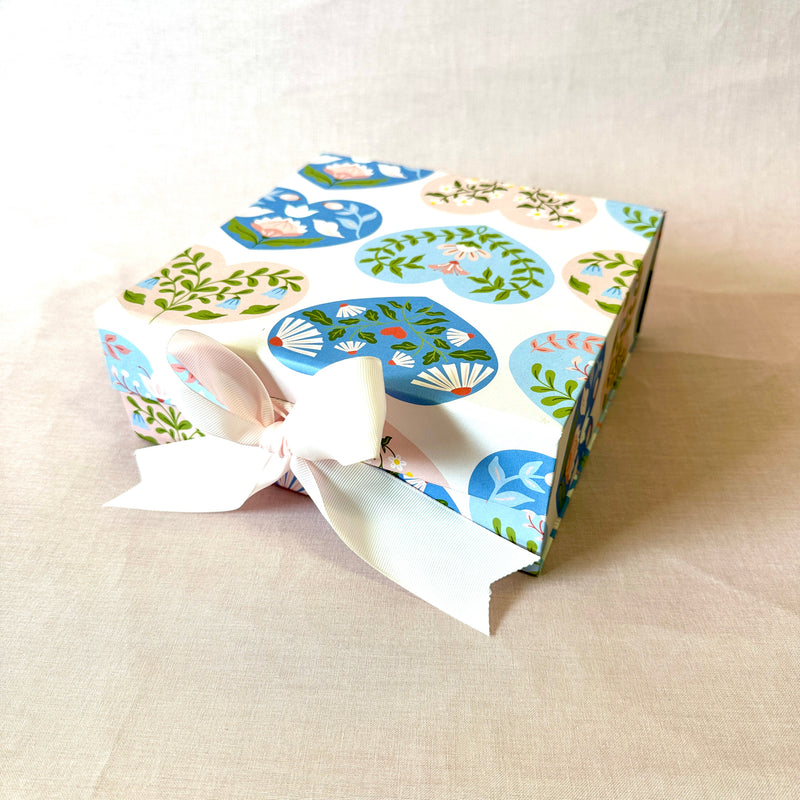 Hearts Large Collapsible Box WITH RIBBON