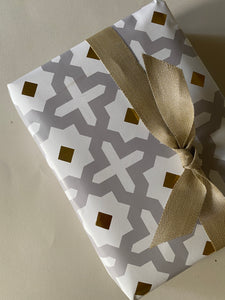 Noura Gold Gift Wrap