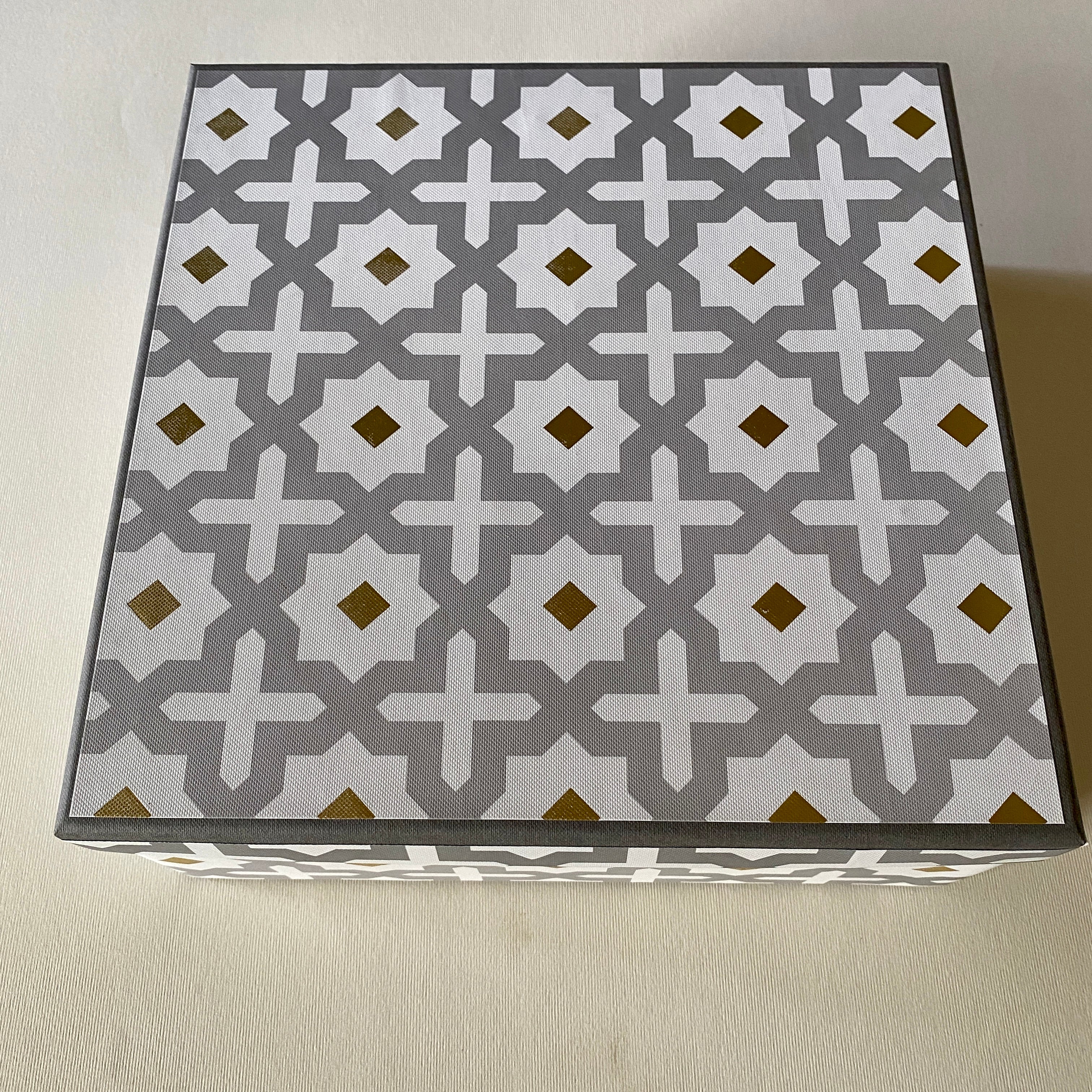 Noura Gold Sitara Square Small Gift Box